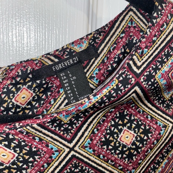 Forever21 multicolored geometric print blouse - Picture 3 of 4